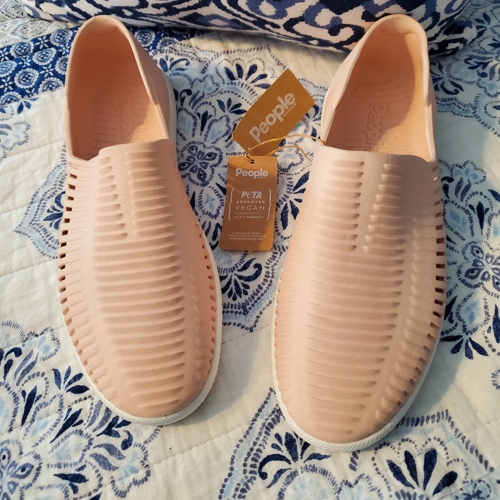 PEOPLE FOOTWEAR  / Size 7